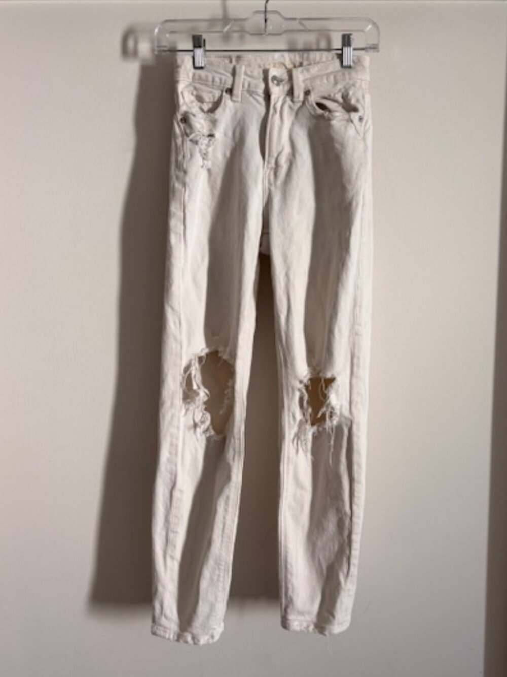 American Eagle Distressed Mom Straight Jeans size 00